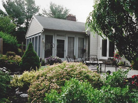 Private porch & patio