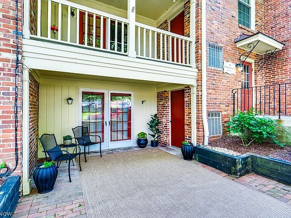 2nd image of 40 Gloucester Ct APT 4A