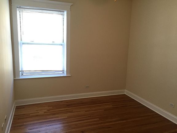 3rd image of 2945 N Broadway St #2