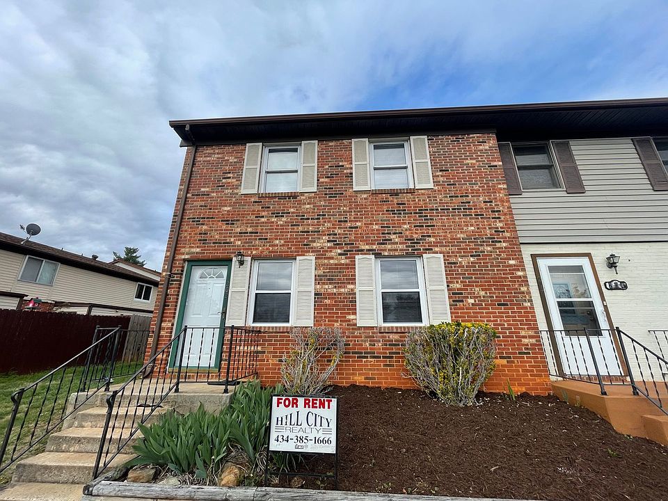 1st image of 202 Fountain Dr