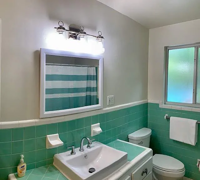 3735 SW 2nd Pl — Photo 9