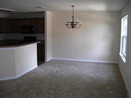 3rd image of 667 Meadow Arbor Ln