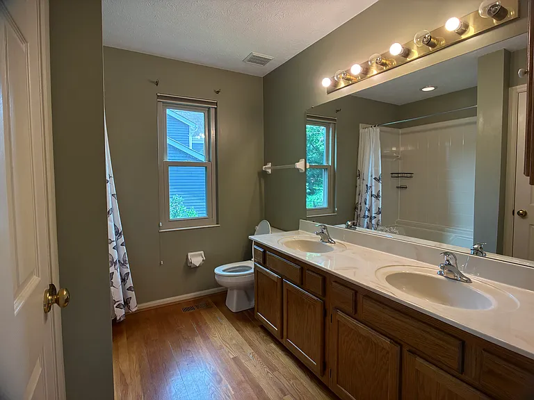 6400 Belmont Park Ct — Photo 16