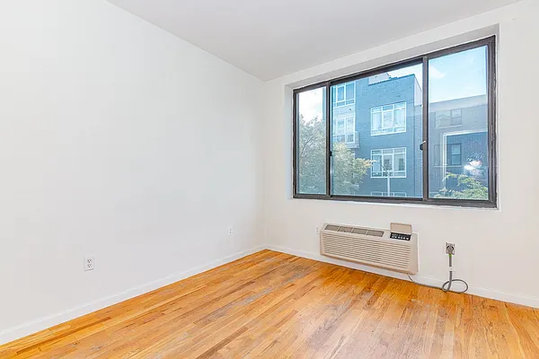 Rented by MySpaceNYC | media 16