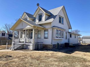 503 Maple St, Cawker City, KS 67430