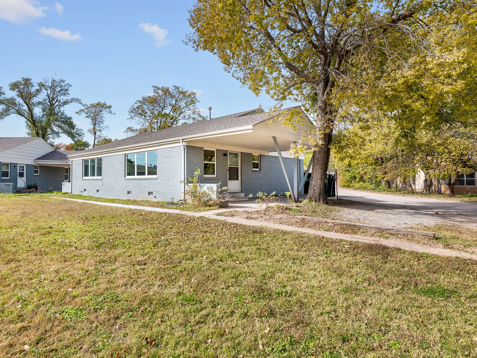 3055 N Porter Ave — Photo 1