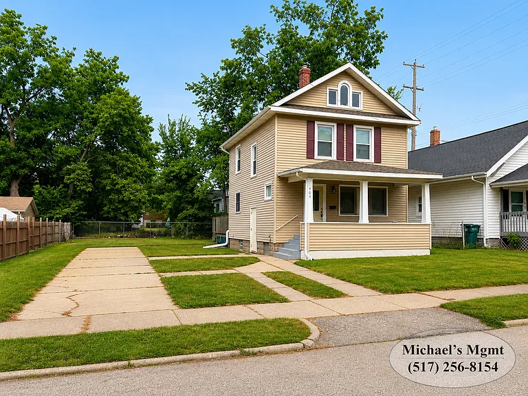 404 Leslie St — Photo 1
