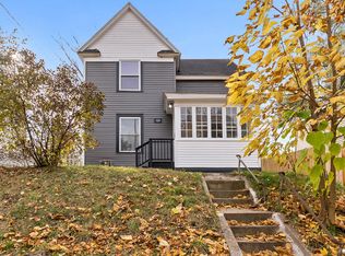124 Carrier St NE, Grand Rapids, MI