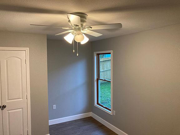 5th image of 4403 W Jasmine St