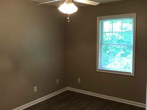 4th image of 315 Haywood Ln #A