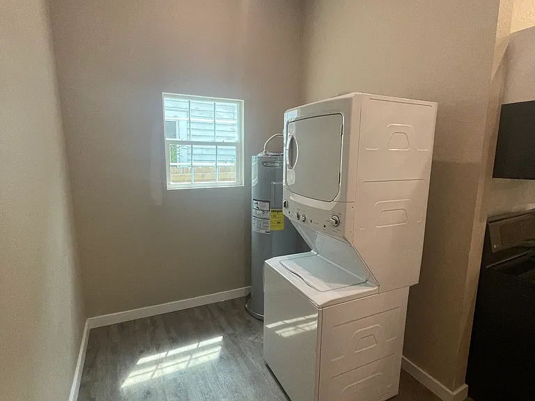 227 Jackson St #102 — Photo 4
