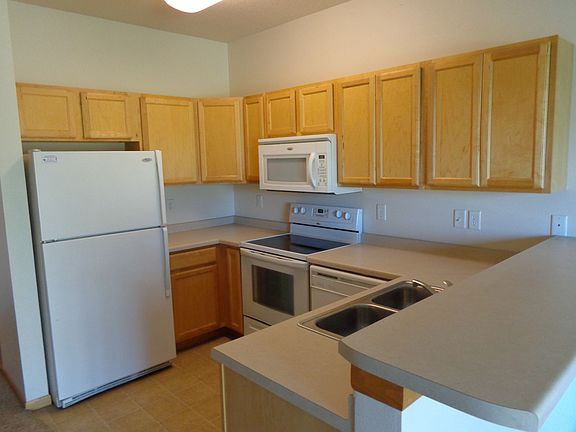 4th image of 826 37th Ave S APT 2