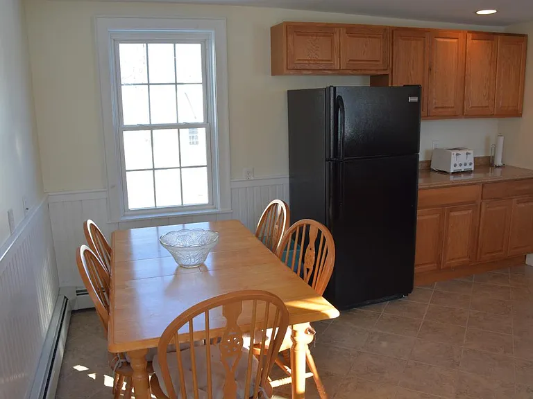 New Kitchen - Eat in dining table