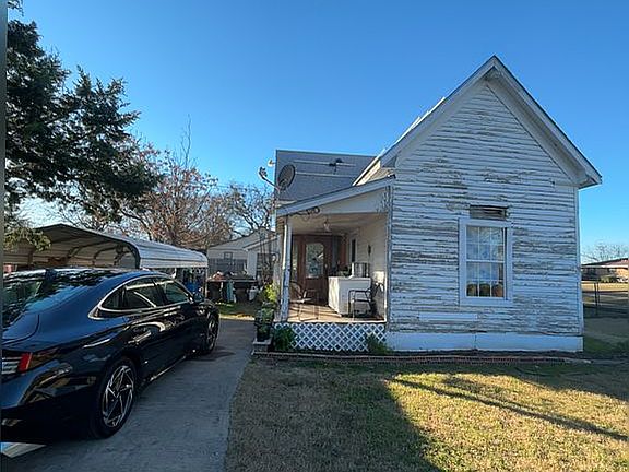 3rd image of 100 6th St