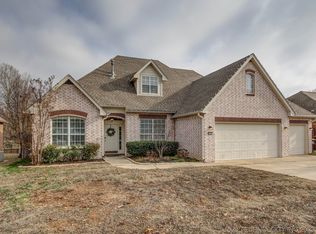 11923 S Birch Ave, Jenks, OK 74037