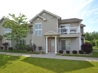 801 Farmstead Ct, Churchville, NY 14428