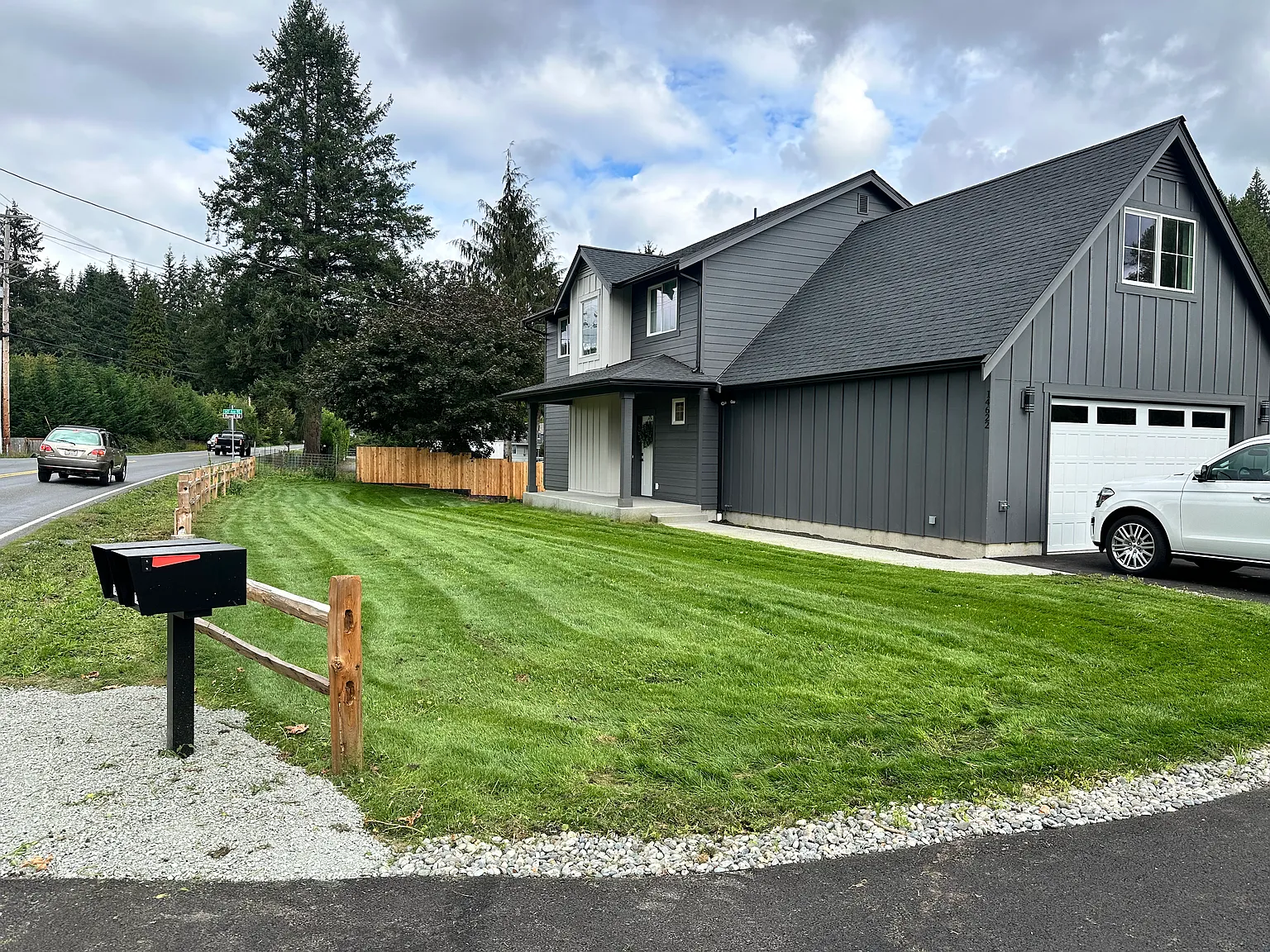 3 bed, 2.5 bath, 2114 sqft, $3,500 — Photo 1