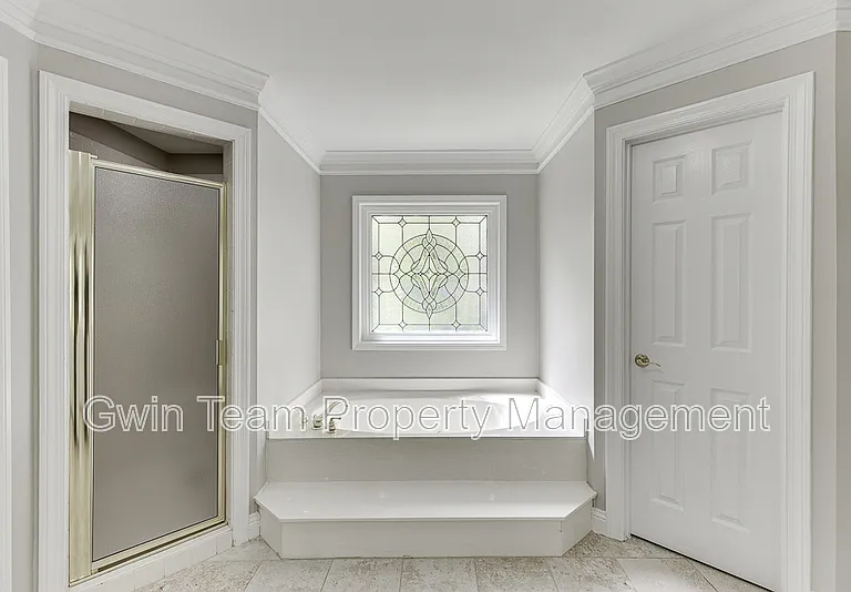 9345 Riverclub Pkwy — Photo 42