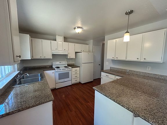 5th image of 137 Chapman Ct
