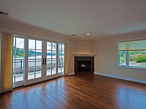 3rd image of 9303 NE Lafayette Ave #C
