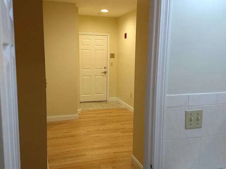 15 Pearl St #5 — Photo 17