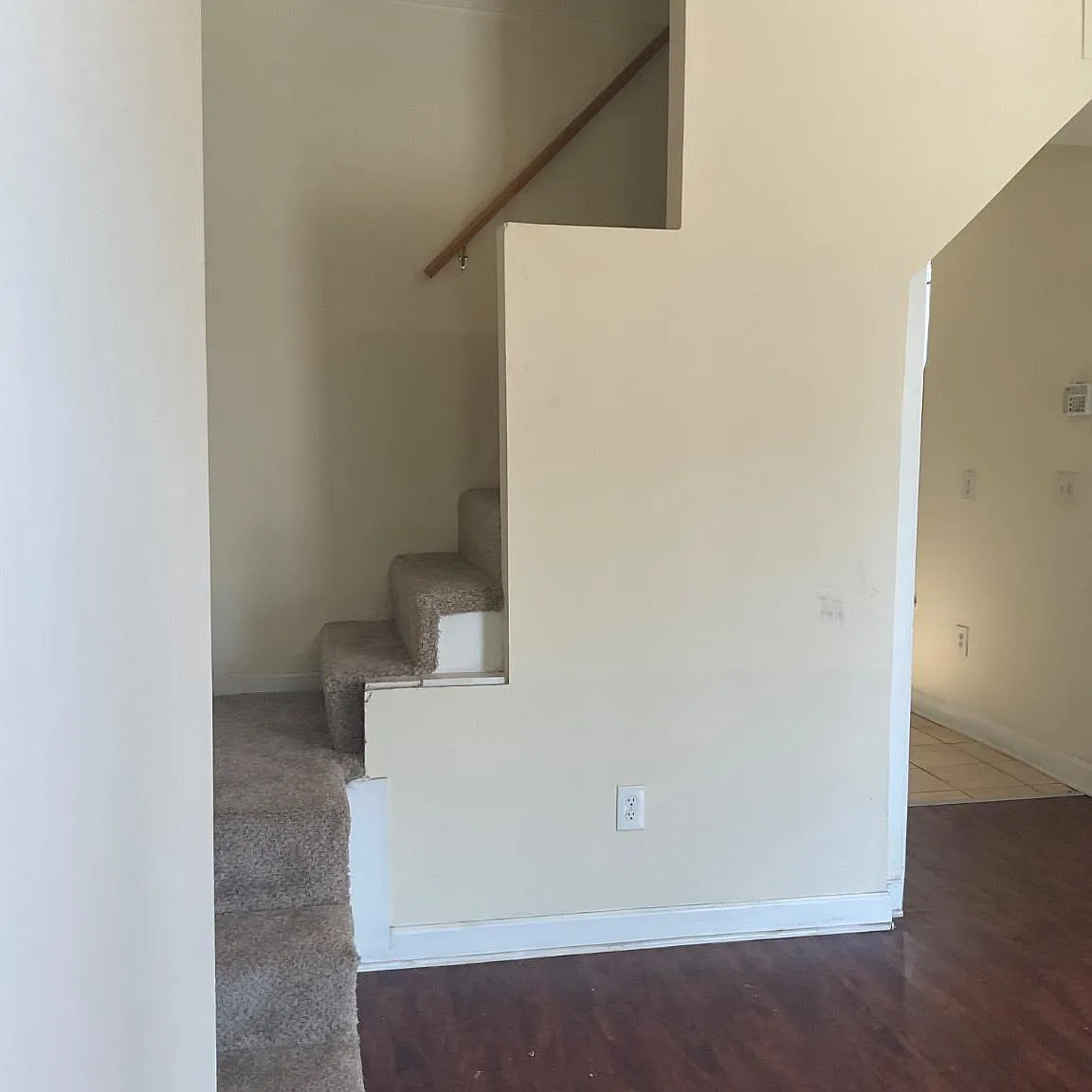 1 bed, 1.0 bath, 1190 sqft, $1,200 — Photo 3