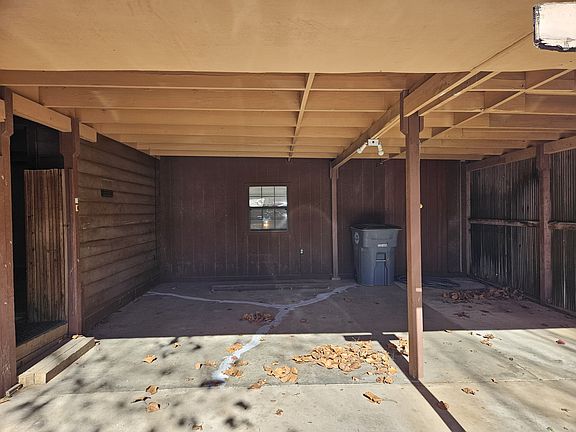 2nd image of 205 NW Northwood Ave