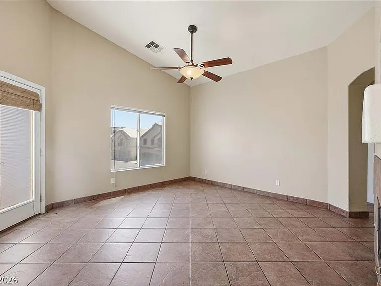 6316 Lorne Green Ave #101 — Photo 8