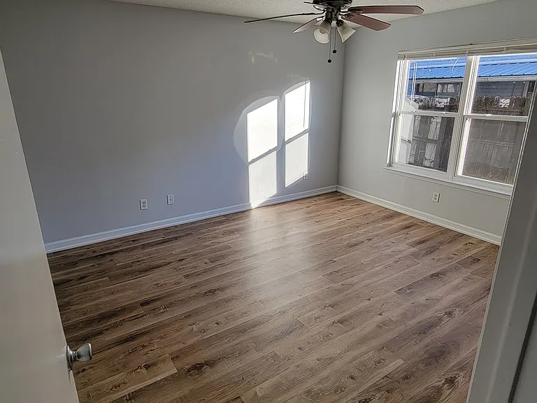 3024 Yorktown Cir — Photo 8