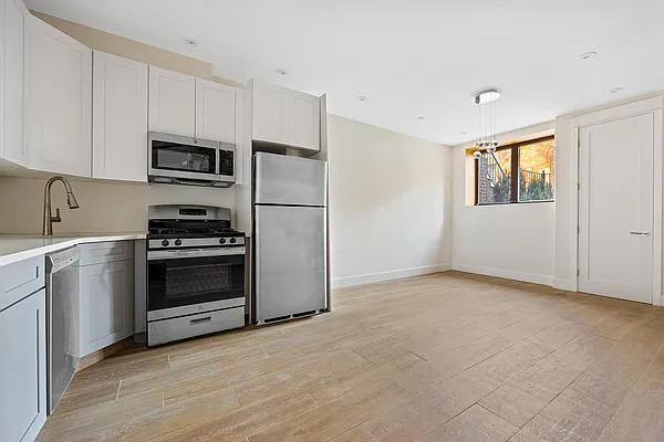 Sold by Compass | media 15