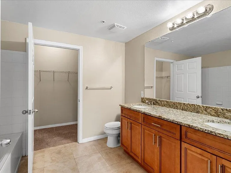 1101 Vintage Village Ln #101 — Photo 10