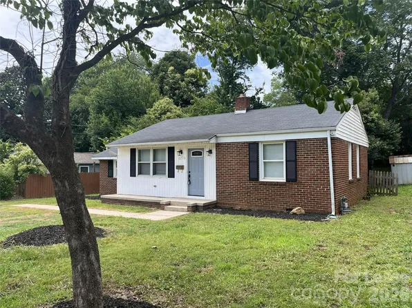 2213 Shamrock Dr, Charlotte, NC 28205