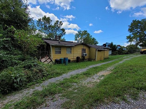 5th image of 806 County Line Rd
