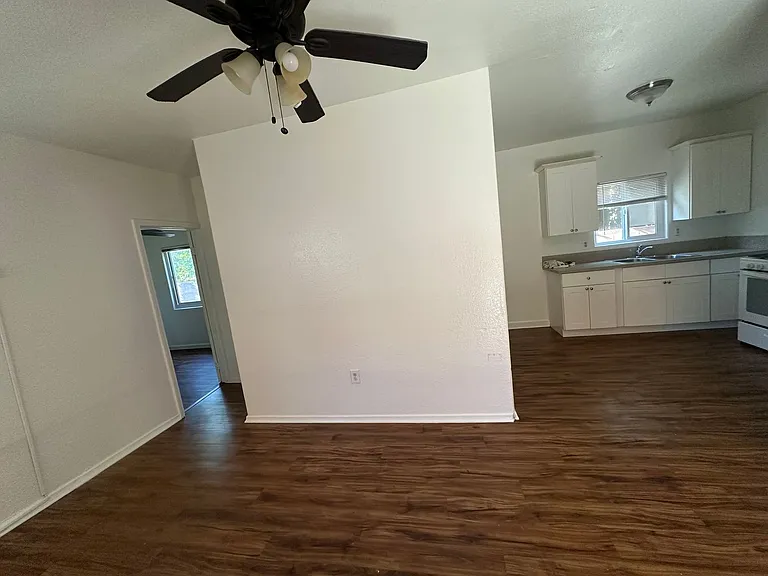 1033 Hoffman Ave #12 — Photo 35