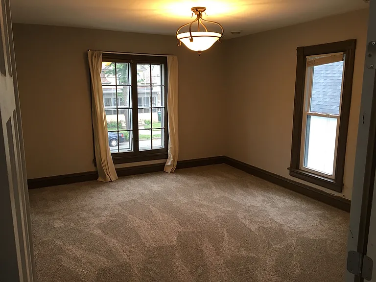 1517 2nd St NE #2 — Photo 2