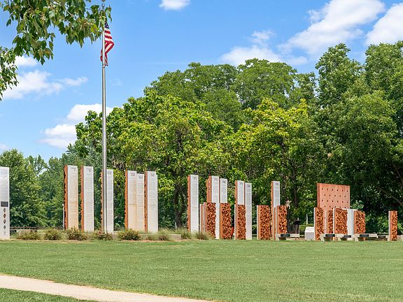 Short drive to Lake Benson Park