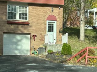 207 Hickory Cir, Canonsburg, PA 15317