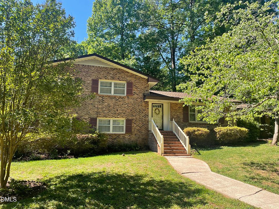1st image of 400 Briarcliff Ln