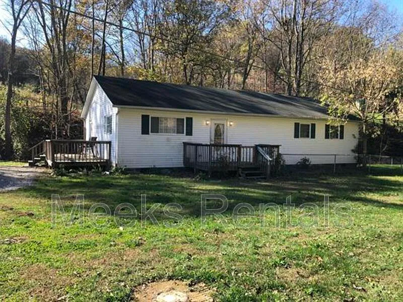 3 bed, 2.0 bath, 1479 sqft, $1,650 — Photo 1