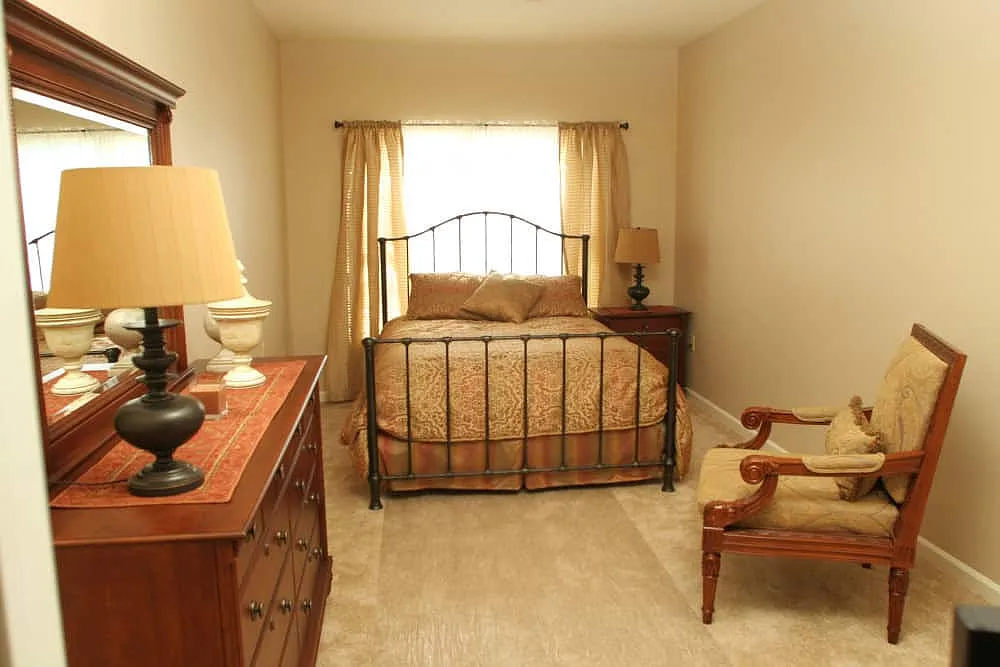 Brook Pointe — Photo 4