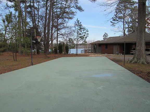 3rd image of 411 Cranes Pond Ln