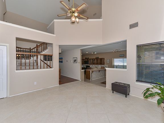 5th image of 8806 Park Vista Dr