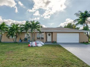 3816 Country Club Blvd, Cape Coral, FL 33904