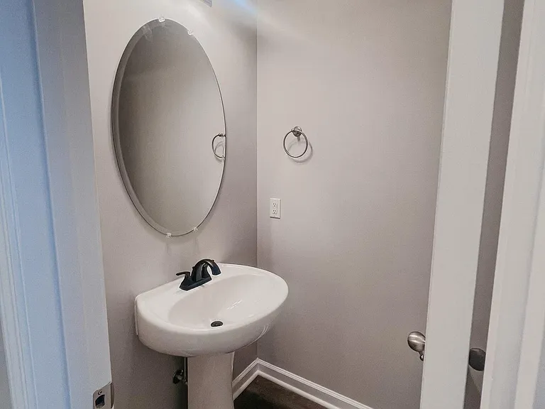 261 Woodland Valley Ln — Photo 5