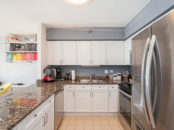 3rd image of 512 N McClurg Ct APT 4208