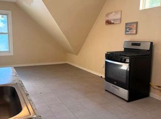 26 Gardner St APT 3, Worcester, MA 01610