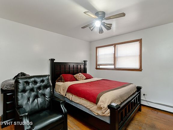 4th image of 5430 S Damen Ave