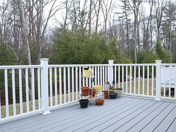 4th image of 29 Brown Bear Ln #29
