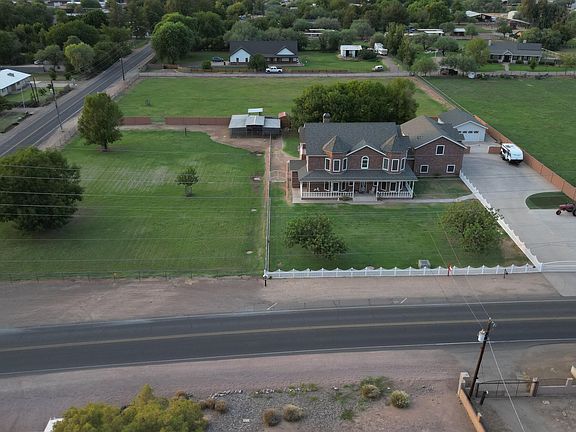2nd image of 424 E LEHI Road #2