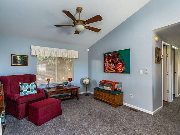 4th image of 12660-19 Red Chestnut Ln